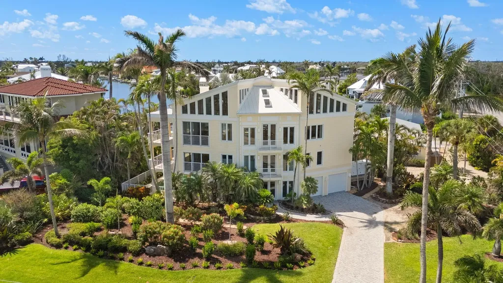 1581 San Carlos Bay Drive Sanibel FL 33957