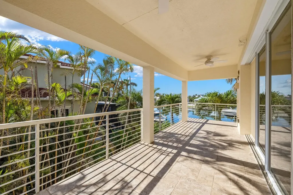 1581 San Carlos Bay Drive Sanibel FL 33957