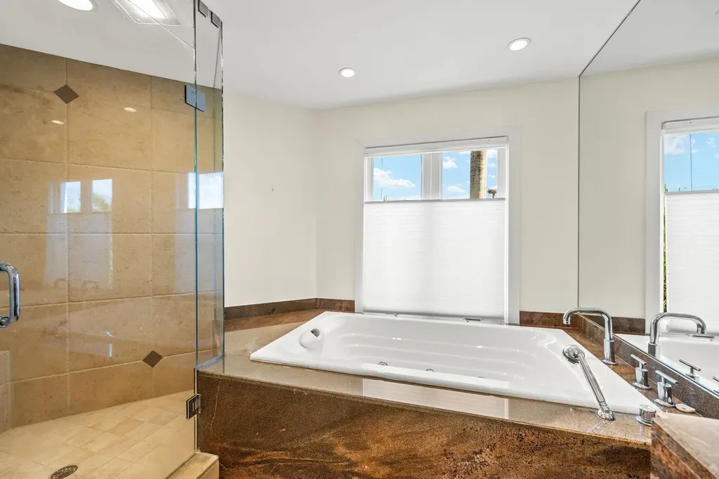 1581 San Carlos Bay Drive Sanibel FL 33957