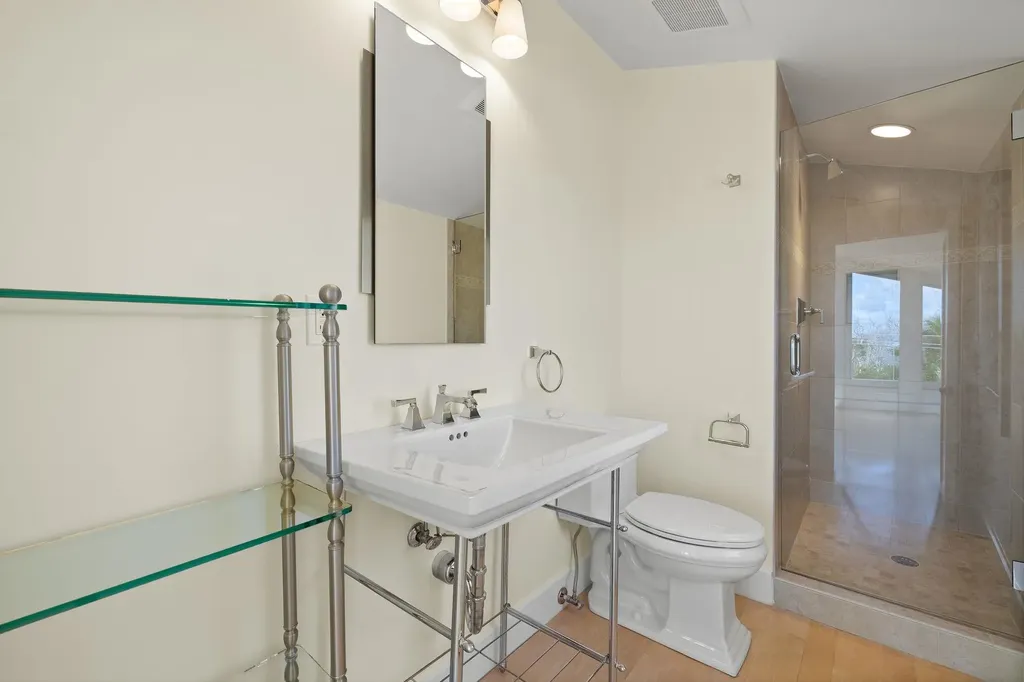 1581 San Carlos Bay Drive Sanibel FL 33957