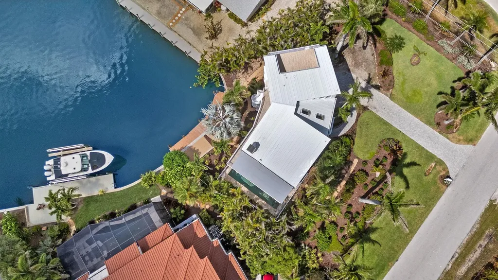 1581 San Carlos Bay Drive Sanibel FL 33957