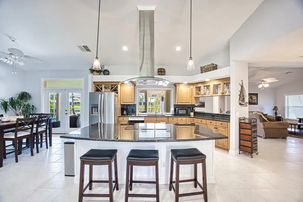 12593 Coconut Creek Court Fort Myers FL 33908