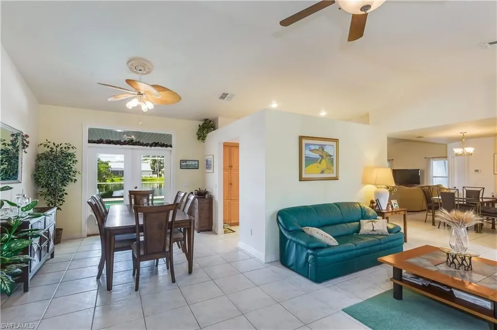 12593 Coconut Creek Court Fort Myers FL 33908