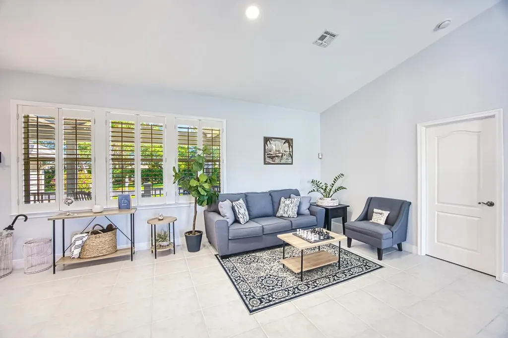 12593 Coconut Creek Court Fort Myers FL 33908