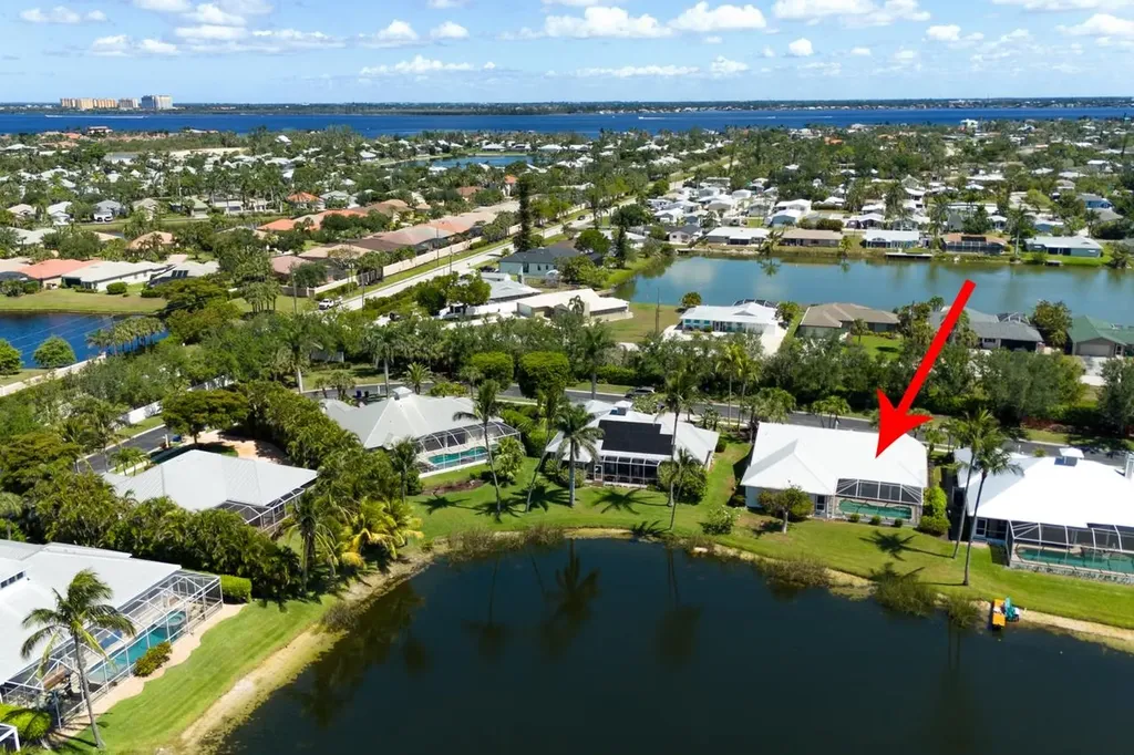 12593 Coconut Creek Court Fort Myers FL 33908