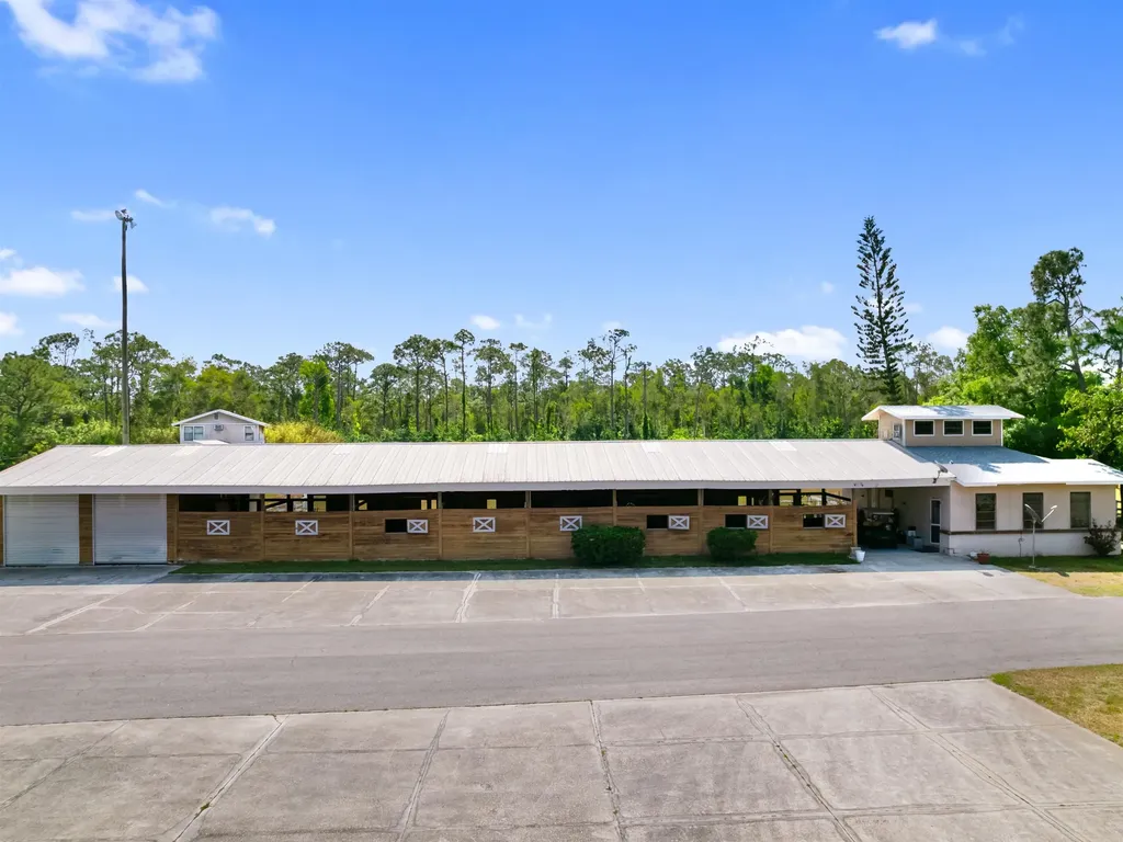 18631 Cessna Drive North Fort Myers FL 33917