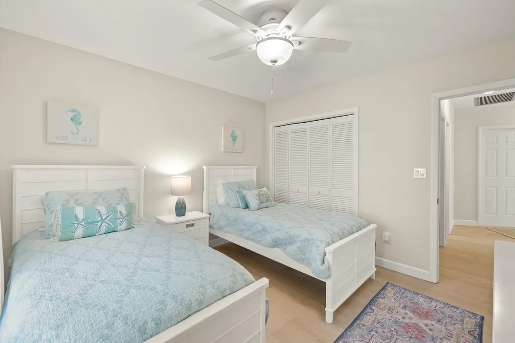 1283 Par View Drive Sanibel FL 33957