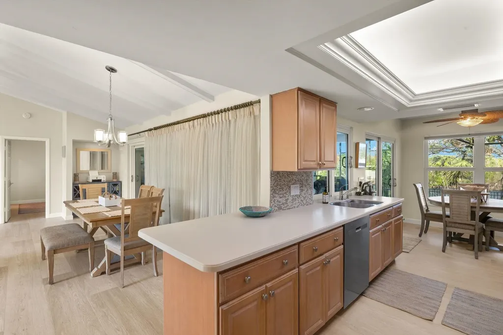 1283 Par View Drive Sanibel FL 33957