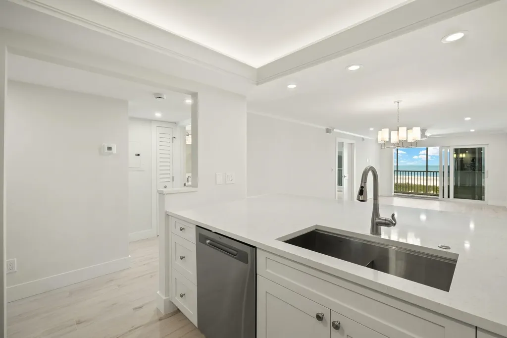 610 Donax Street Sanibel FL 33957