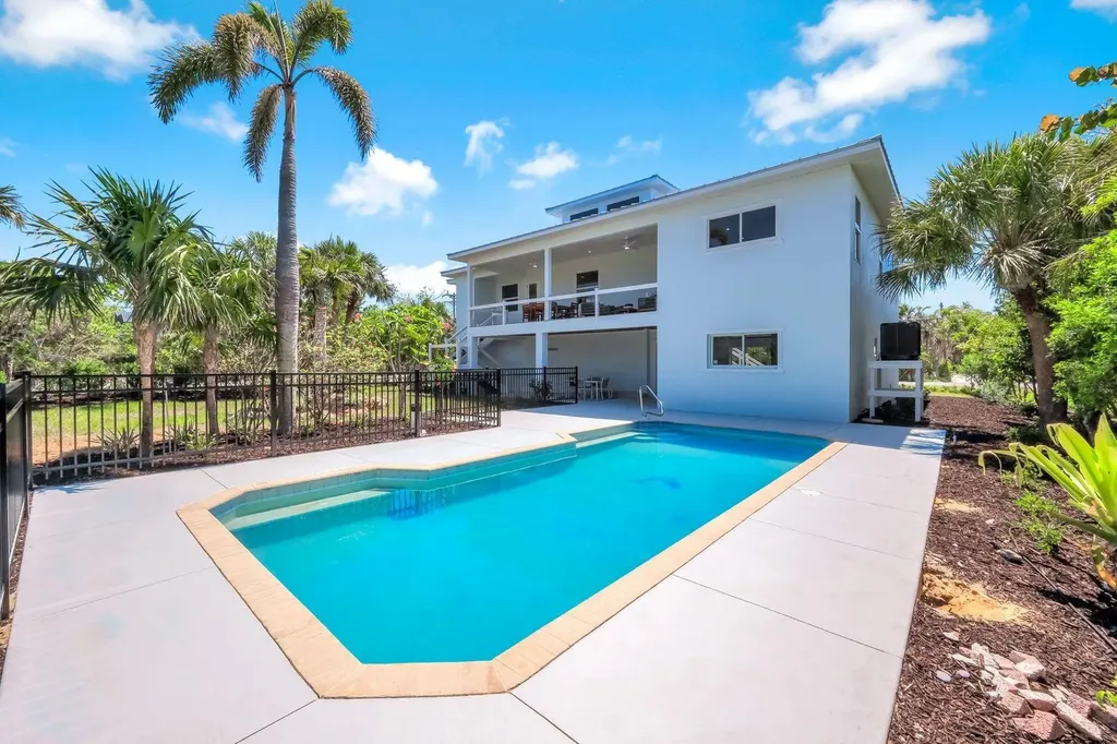 742 Nerita Street Sanibel FL 33957