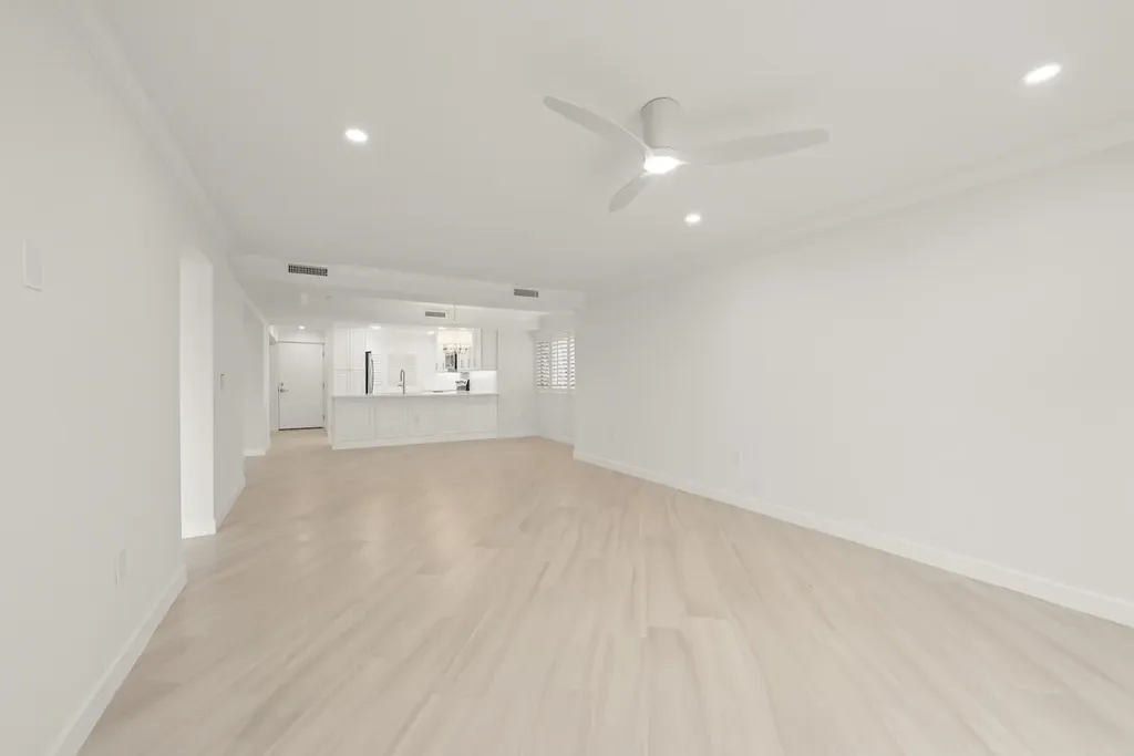 200 Periwinkle Way Sanibel FL 33957