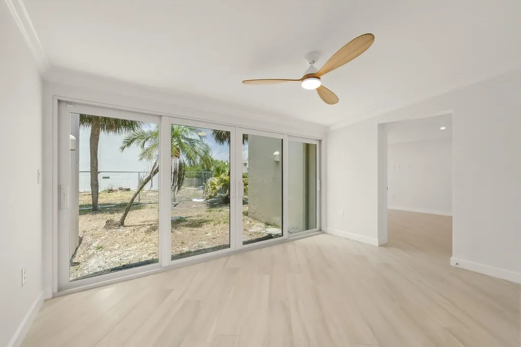 200 Periwinkle Way Sanibel FL 33957