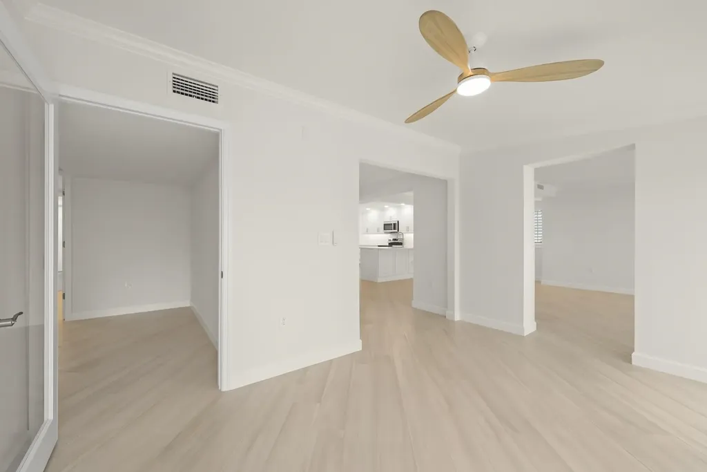 200 Periwinkle Way Sanibel FL 33957