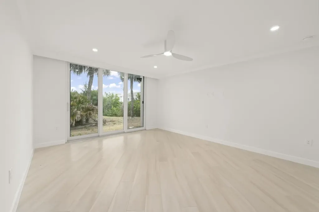 200 Periwinkle Way Sanibel FL 33957