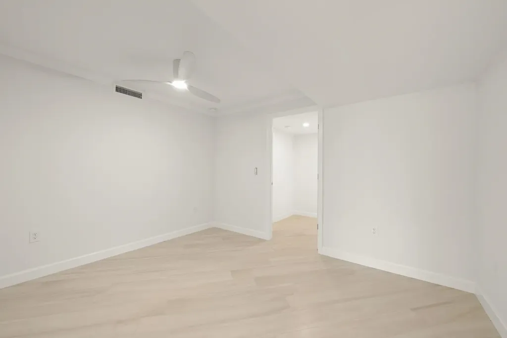 200 Periwinkle Way Sanibel FL 33957