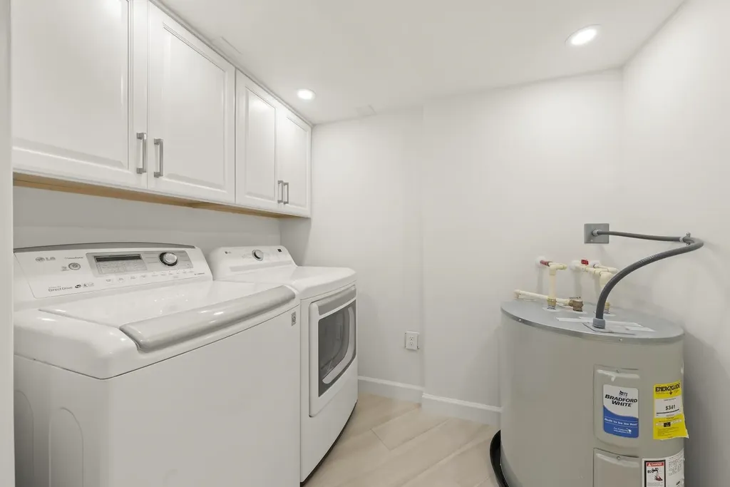 200 Periwinkle Way Sanibel FL 33957