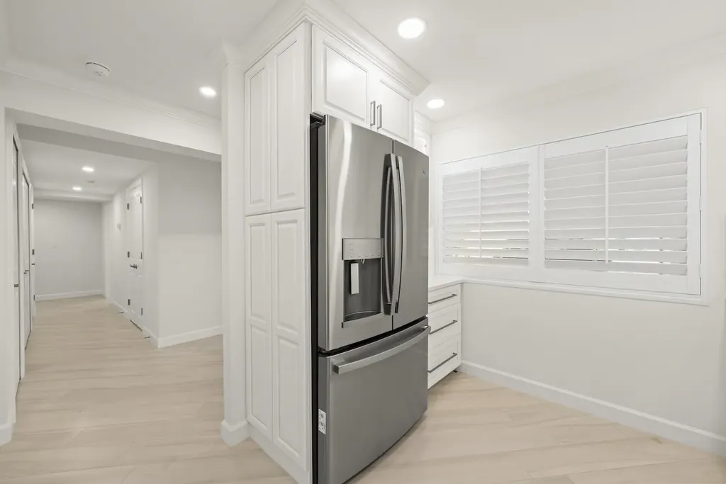 200 Periwinkle Way Sanibel FL 33957