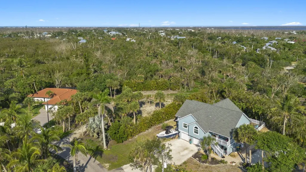 1746 Windward Way Sanibel FL 33957