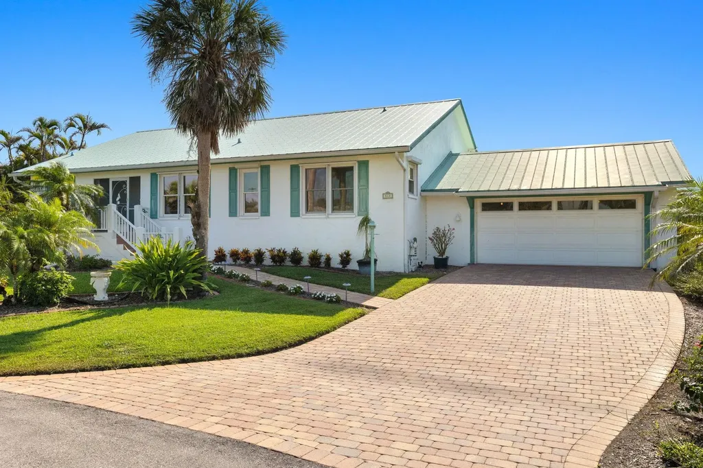 548 Chert Court Sanibel FL 33957