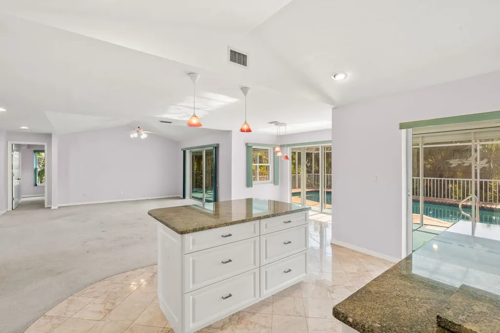 548 Chert Court Sanibel FL 33957