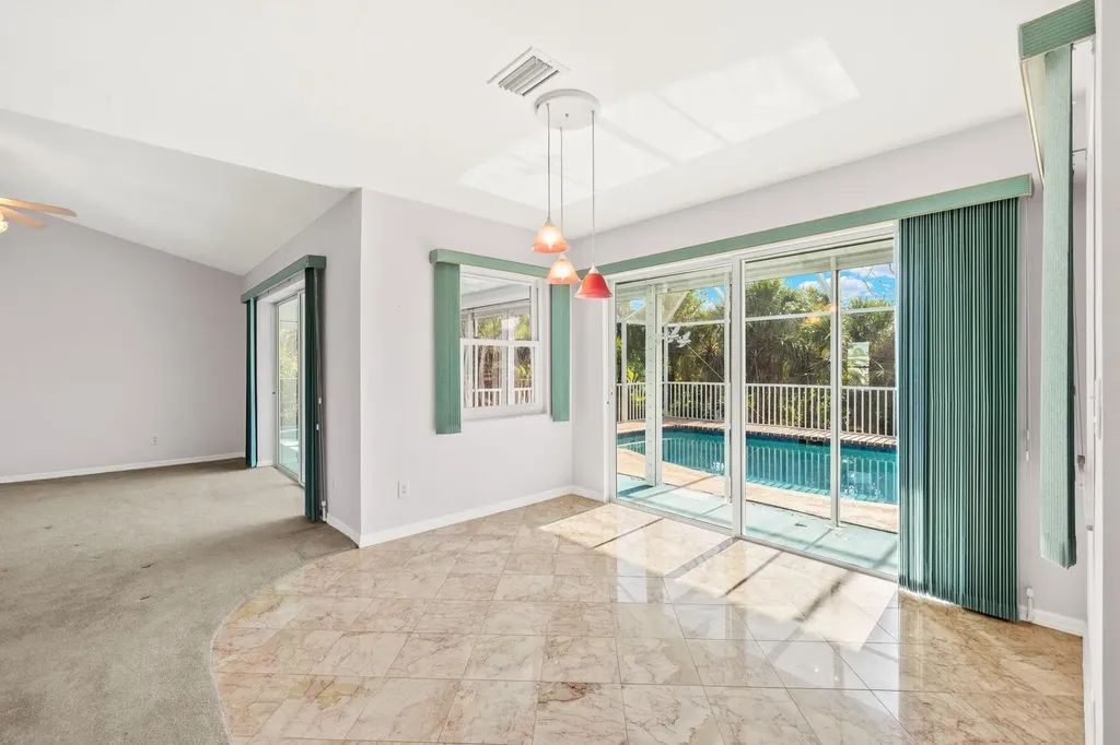 548 Chert Court Sanibel FL 33957