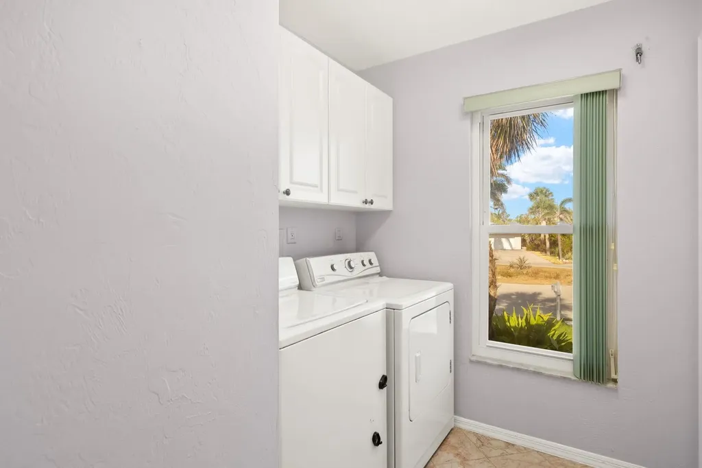 548 Chert Court Sanibel FL 33957