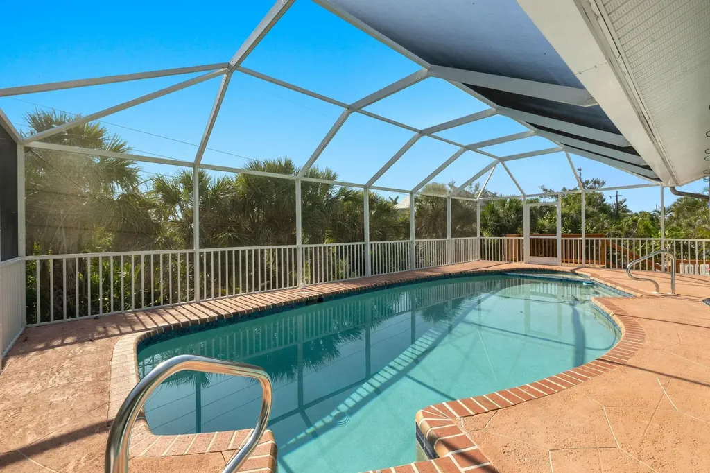 548 Chert Court Sanibel FL 33957