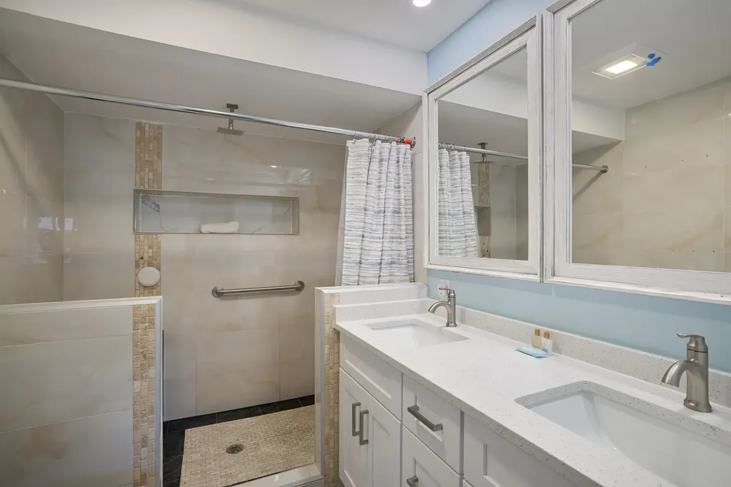 198/200 Anchorage Street Fort Myers Beach FL 33931