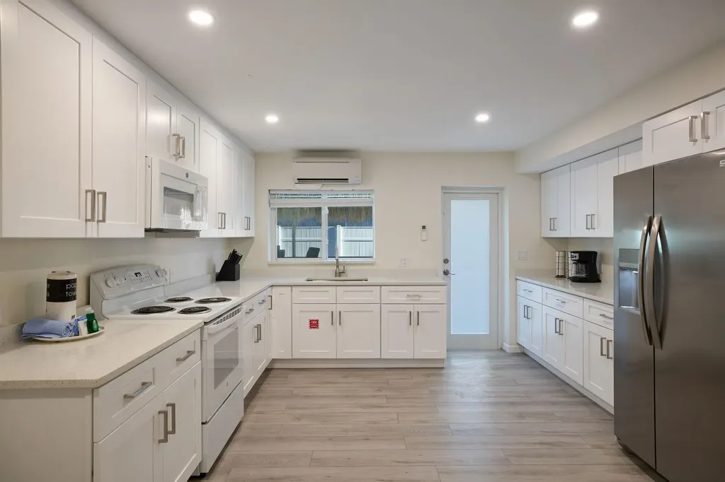 198/200 Anchorage Street Fort Myers Beach FL 33931