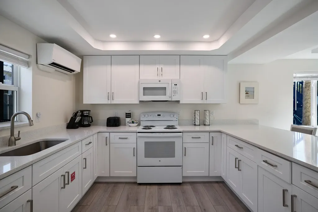 198/200 Anchorage Street Fort Myers Beach FL 33931