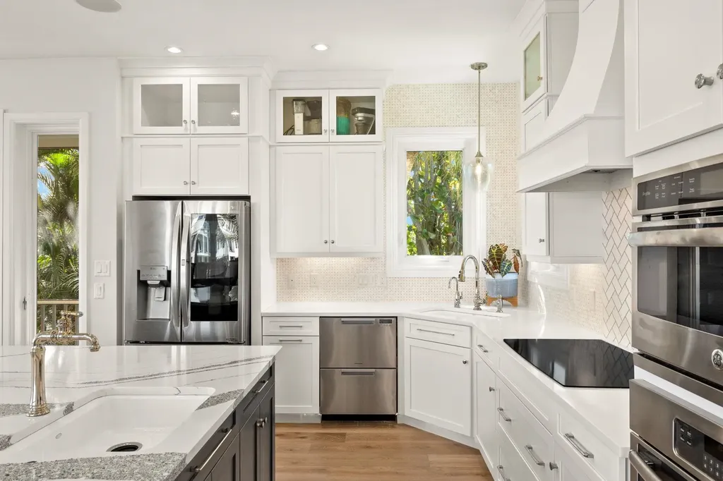 1490 Angel Drive Sanibel FL 33957