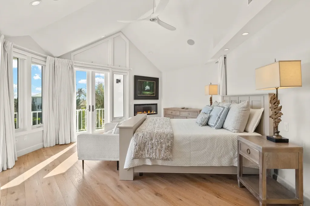 1490 Angel Drive Sanibel FL 33957