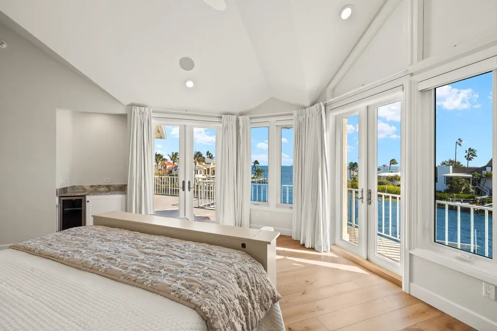 1490 Angel Drive Sanibel FL 33957