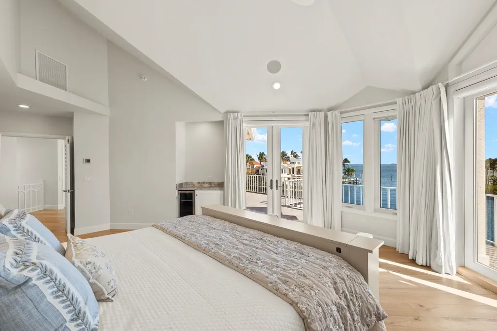 1490 Angel Drive Sanibel FL 33957