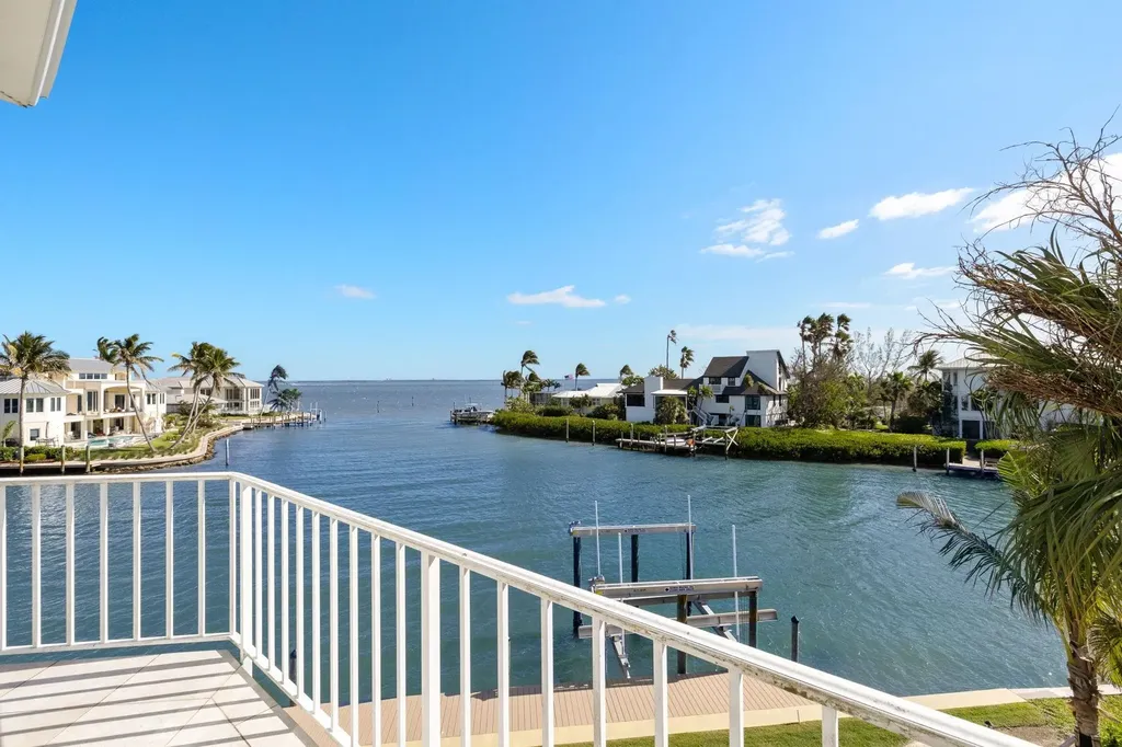 1490 Angel Drive Sanibel FL 33957