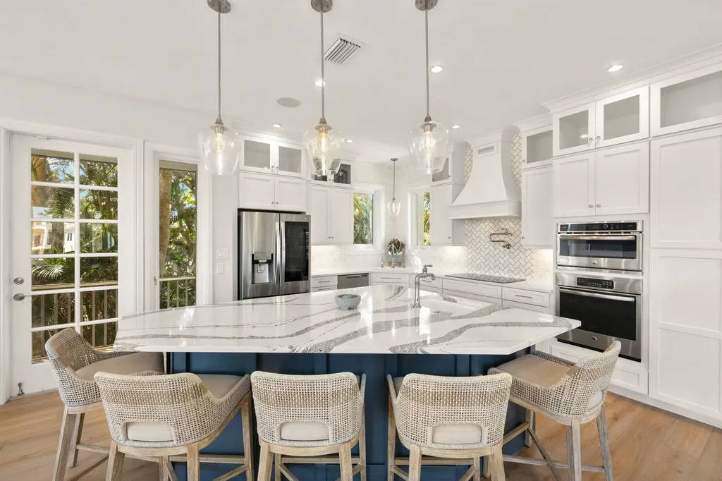 1490 Angel Drive Sanibel FL 33957