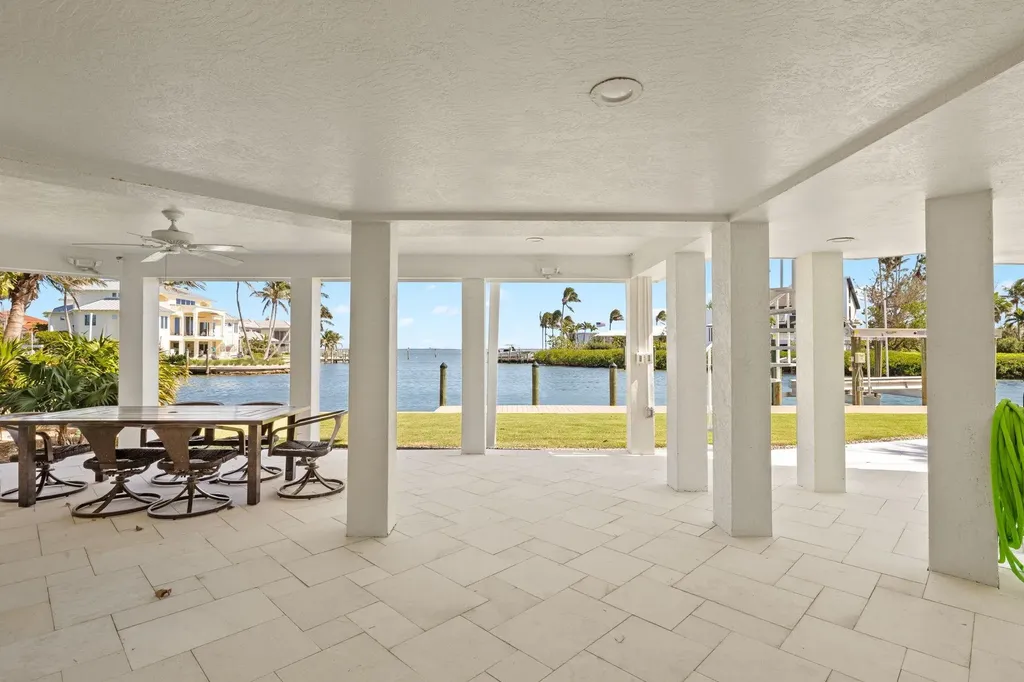 1490 Angel Drive Sanibel FL 33957