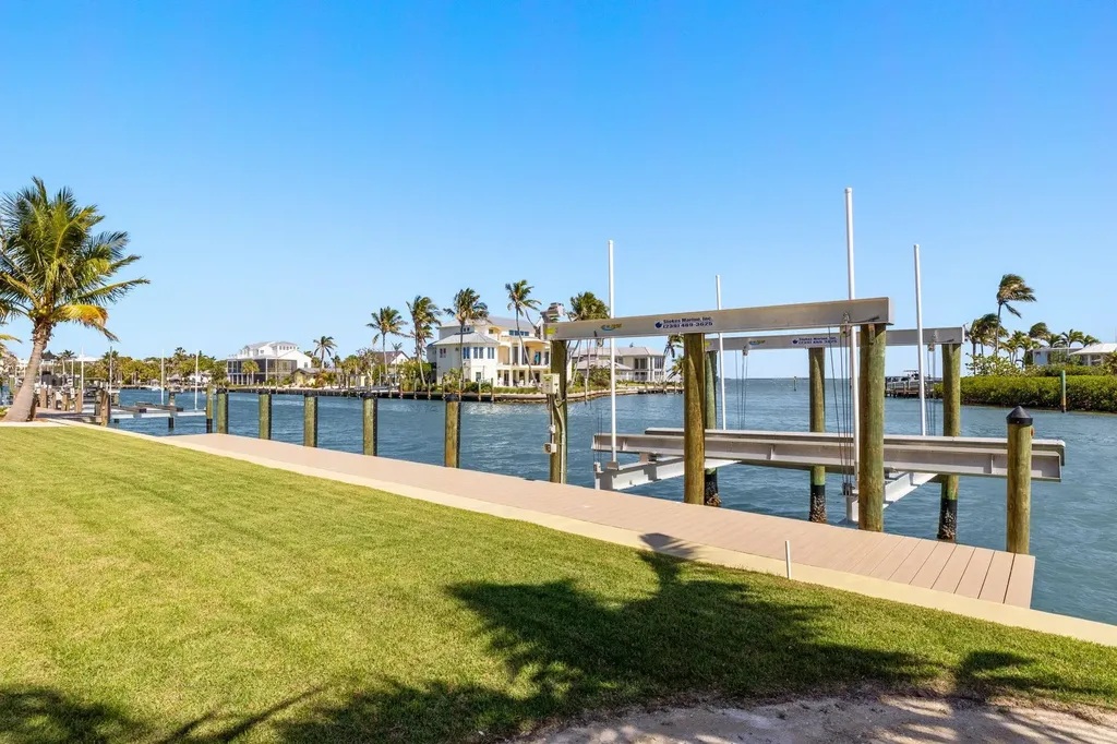 1490 Angel Drive Sanibel FL 33957