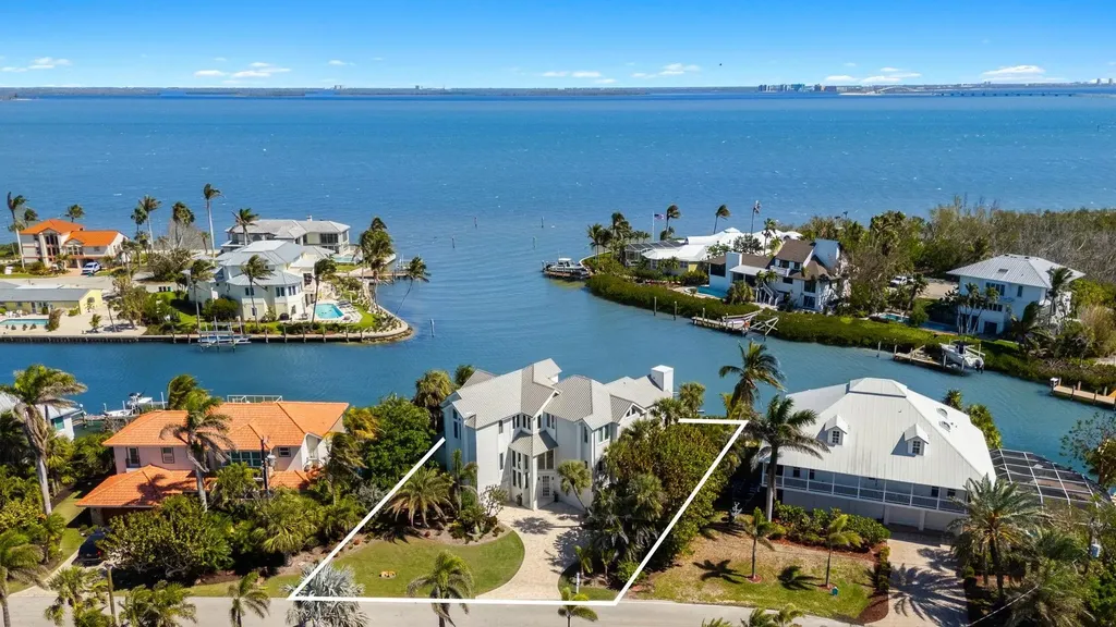 1490 Angel Drive Sanibel FL 33957