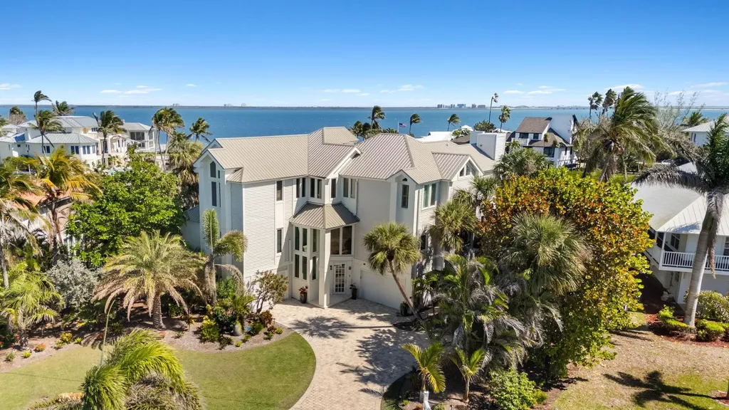 1490 Angel Drive Sanibel FL 33957