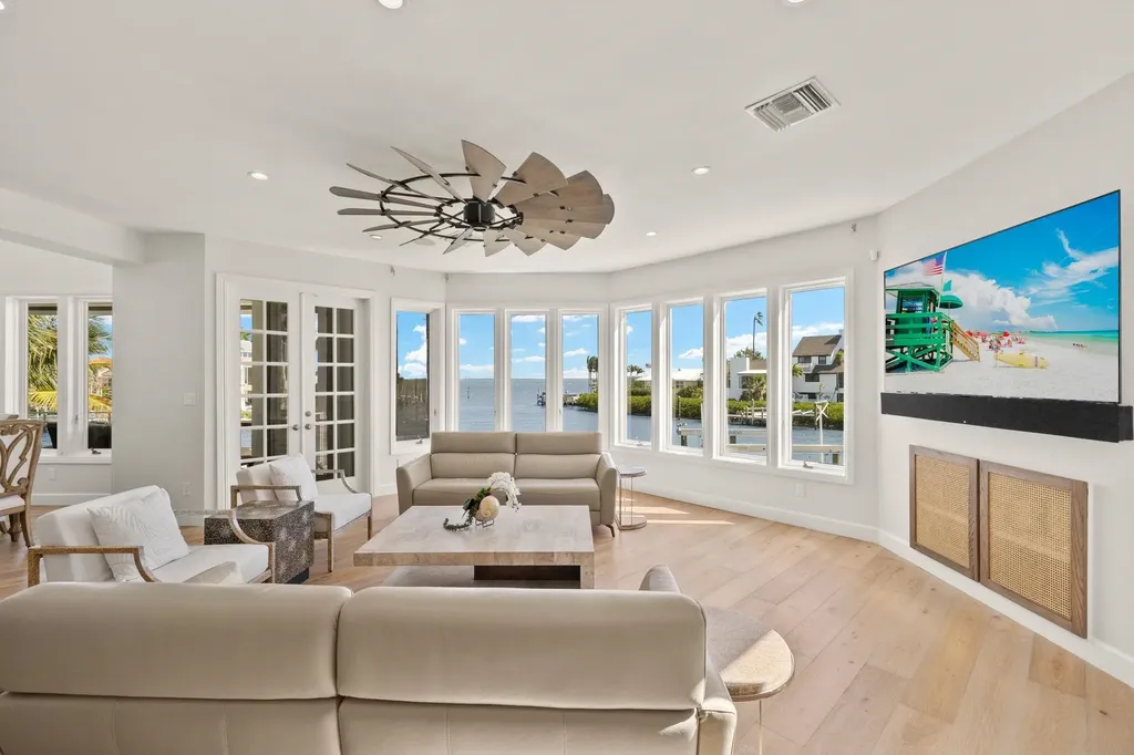 1490 Angel Drive Sanibel FL 33957