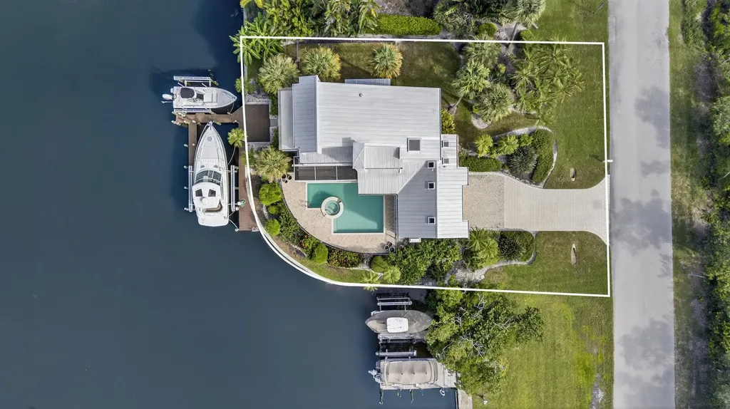 1290 Bay Drive Sanibel FL 33957