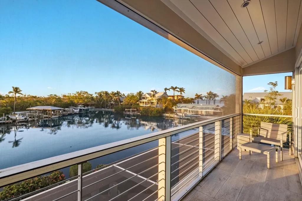 1290 Bay Drive Sanibel FL 33957