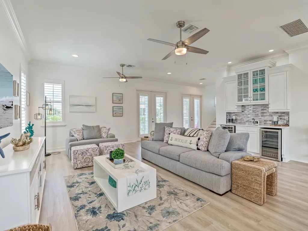 282/276 Delmar Avenue Fort Myers Beach FL 33931