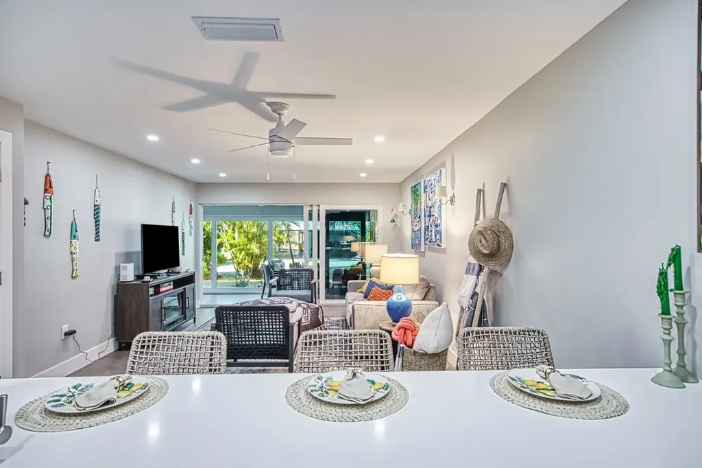 1610 Middle Gulf Drive Sanibel FL 33957