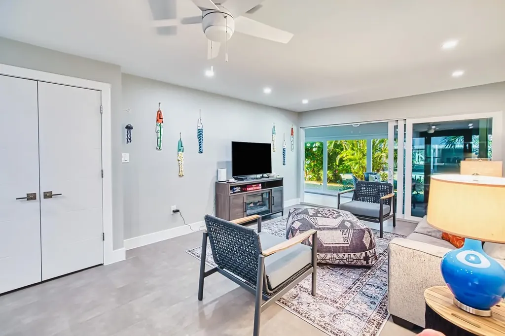 1610 Middle Gulf Drive Sanibel FL 33957