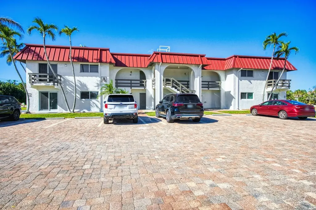 1610 Middle Gulf Drive Sanibel FL 33957