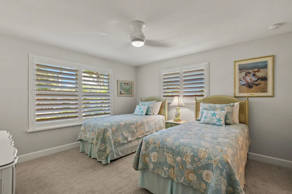 1674 Sabal Palm Drive Sanibel FL 33957