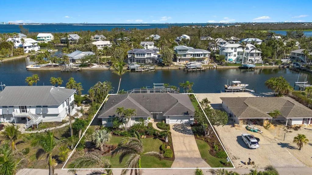 1674 Sabal Palm Drive Sanibel FL 33957