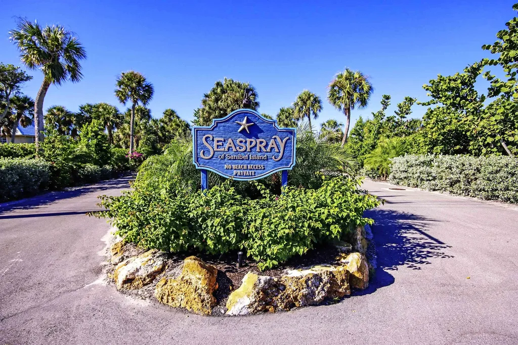 1321 Seaspray Lane Sanibel FL 33957